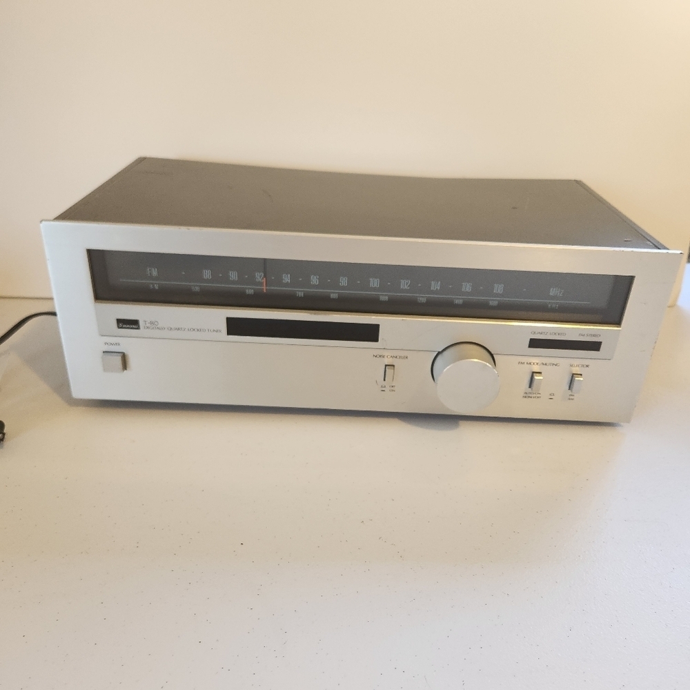 Vintage Sansui T-80 Digital Quartz Locked AM/FM Stereo Tuner Tested Working
